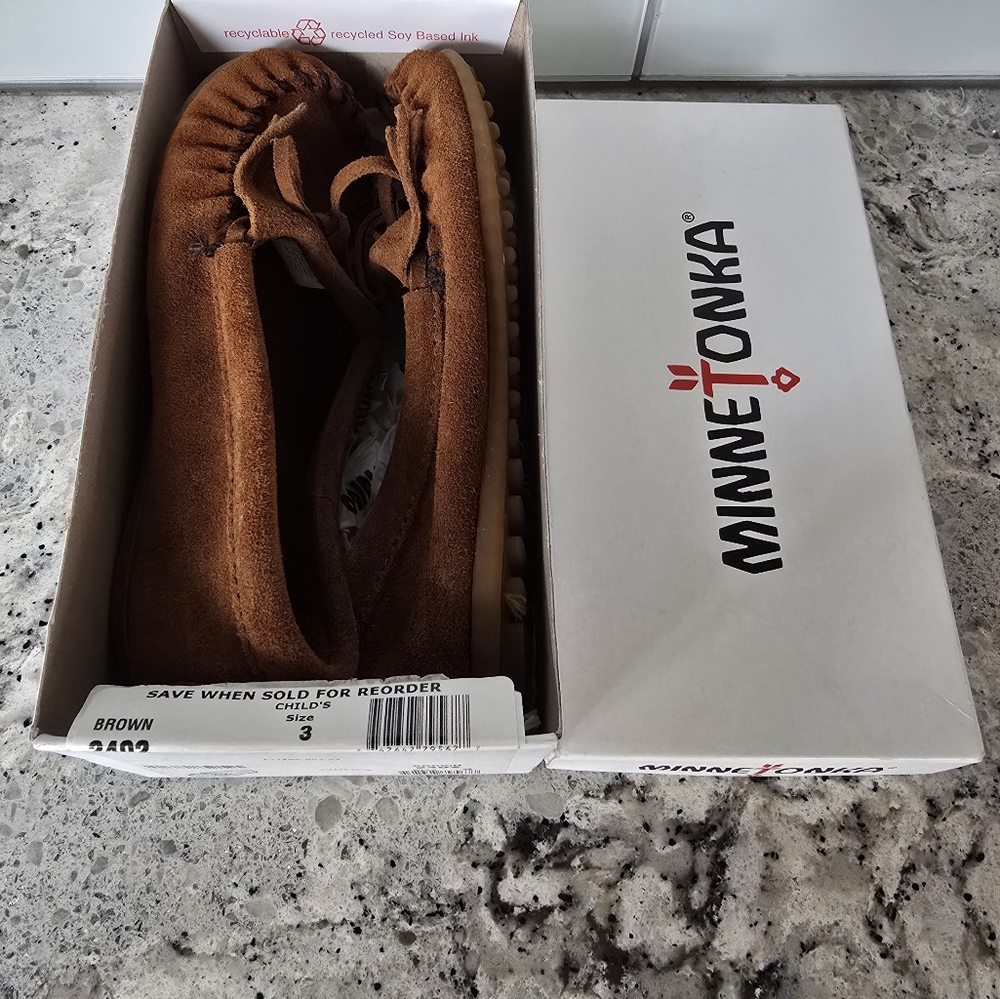 Minnetonka Kids moccasins